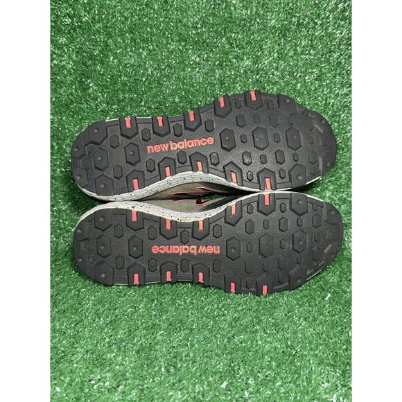 New Balance Fresh Foam Crag Trail Womens Size 8.5 Green Hiking Running Shoes Gym - Picture 8 of 9